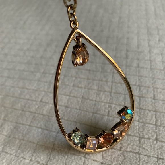 LOFT Jewelry - LOFT teardrop necklace